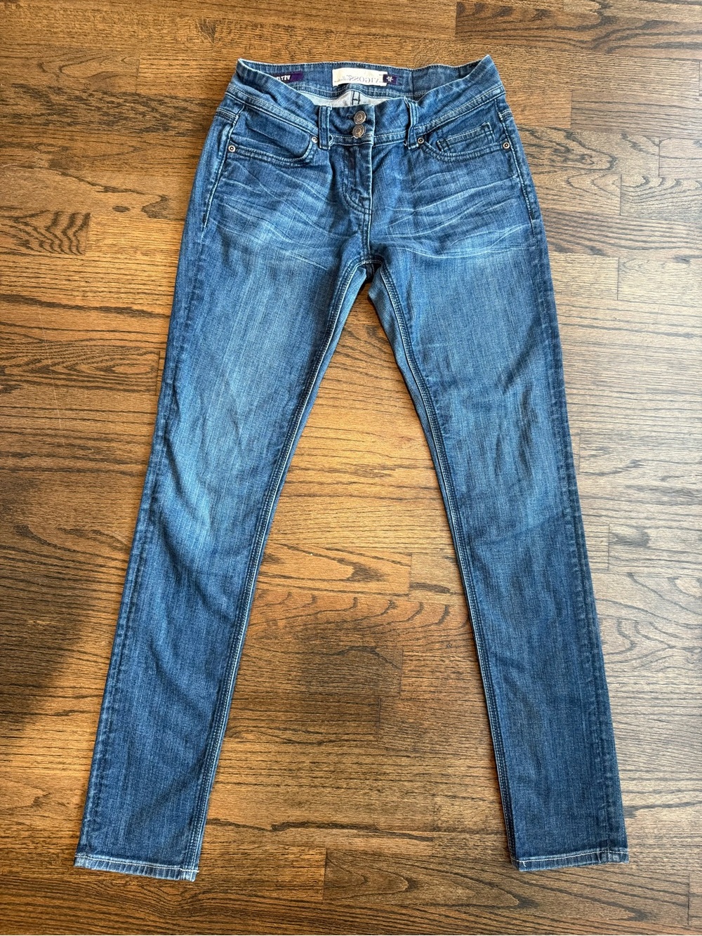 Vigoss Women's Skinny Jeans in Medium Blue Wash